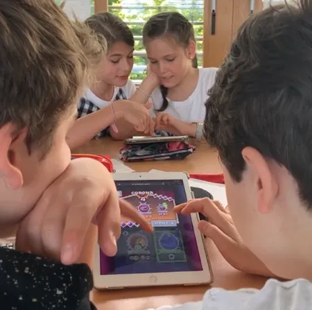 Jeu vidéo sérieux CoronaQuest dans les classes